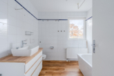 Badezimmer OG - Modernisiertes Reiheneckhaus in ruhiger Wohnlage