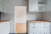 Küche Blickrichtung Esszimmer - Modernisiertes Reiheneckhaus in ruhiger Wohnlage