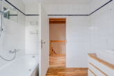 Badezimmer - Modernisiertes Reiheneckhaus in ruhiger Wohnlage